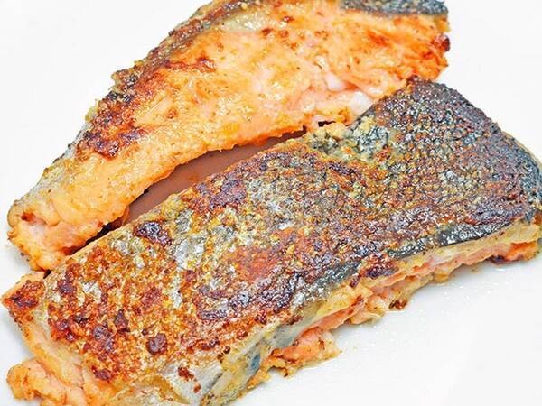 業務スーパーの チリ銀 鮭 は塩麹漬けの旨トロでごはんが進むやつ 年1月29日 エキサイトニュース