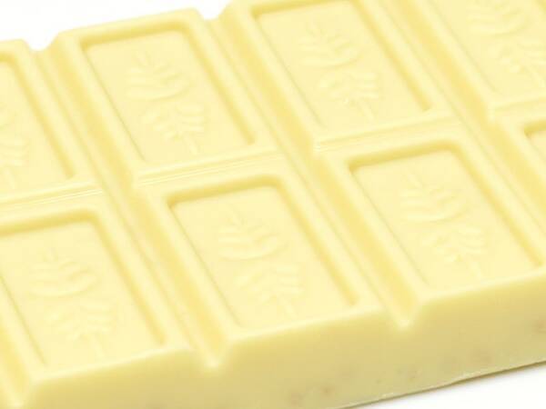 業務スーパーの分厚い板チョコ クランチホワイト はザックザクのパフ感が大事 年2月6日 エキサイトニュース