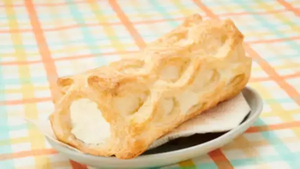 「今週新発売のサクサクまとめ！『クリスピーサンド　ストロベリーチーズケーキ　カマンベール仕立て』、『ひとくちチュロス』など♪」の画像