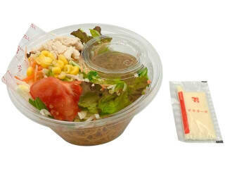 今週新発売のうどんまとめ！『ソースの旨み広がる　豚肉焼うどん』、『パリパリ麺のサラダ』など♪