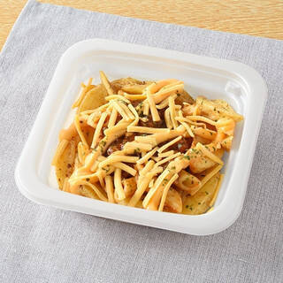 今週新発売のファミマお惣菜まとめ！『小ねぎと蒸し鶏の塩だれサラダ』、『国産大根二色たくあん』など♪