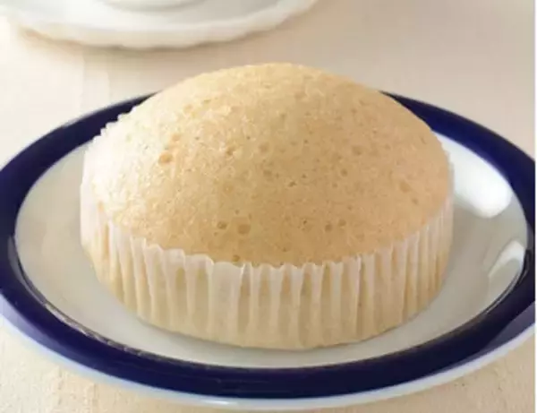 「今週新発売のローソンパンまとめ！『ふんわり蒸しケーキ　ミルクティー味』、『十勝バターのスティック』など♪」の画像