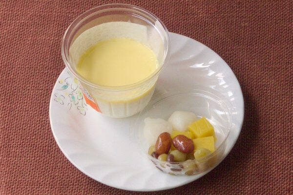 セブンの夏はお汁粉仕立て！？　豆にココナツごちゃまぜだ！：今週のコンビニスイーツランキング