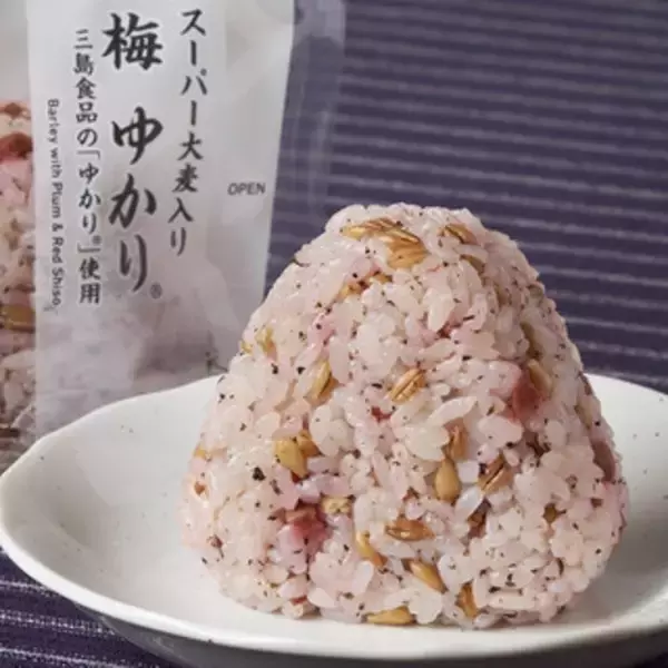 「今週新発売の梅味まとめ！『亀田のうす焼　梅』、『だしむすび　紀州南高梅たたき梅』など♪」の画像