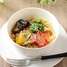 今週新発売のコンビニパスタまとめ！『冷製生パスタ　海老とトマトクリーム』、『胡麻香る担々風パスタサラダ』など♪