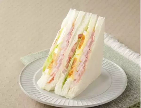 「今週新発売の増量タイプの食品まとめ！『チェダーチーズの旨みを感じる　チーズ鱈　５１％増量』、『盛りすぎ！ＢＬＴＥサンド』など♪」の画像