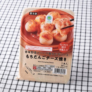 今週新発売のファミマお惣菜まとめ！『チーズソースで食べる韓国風旨辛チキン』、『ごま油香るチャプチェ』など♪