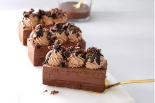 「今週新発売のチョコレートスイーツまとめ！『とろける生チョコ』、『チョコ＆粒あん恵方大福』など♪」の画像