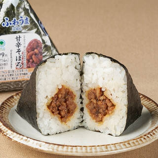 今週新発売のファミマおにぎりまとめ！『だしごはん　昆布おむすび』、『サンドおむすび　鎌倉黄金メンチカツ』など♪