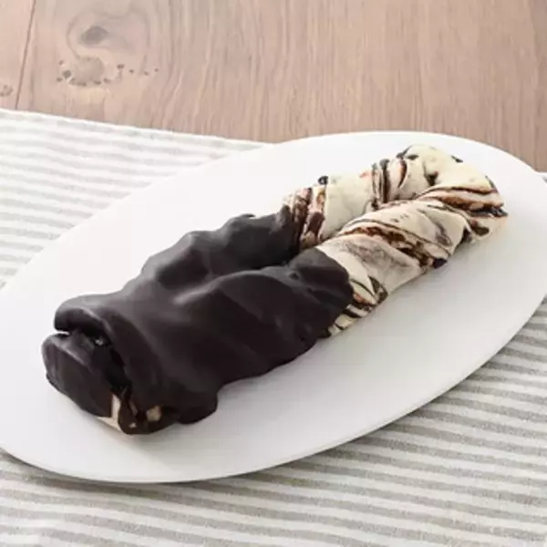 「今週新発売のファミマパンまとめ！『たっぷりクリームのクレームブリュレパン』、『アップルクリームｉｎブリュレ風デニッシュ』など♪」の画像