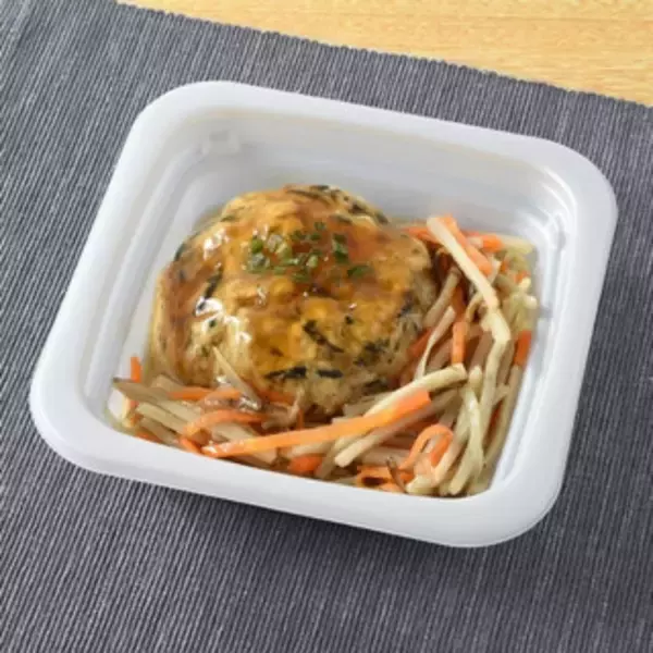 「今週新発売のファミマお惣菜まとめ！『コリッと食感厚切り豚タン塩』、『カニカマ玉子あんかけ』など♪」の画像