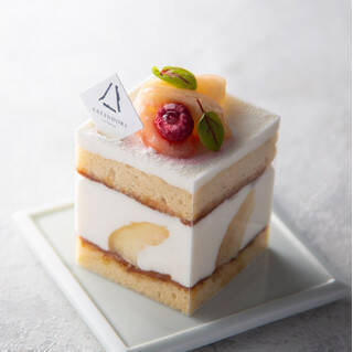 今週新発売の桃まとめ！『桃ＭＯＲＥ　フラペチーノ』、『サントリー果茶　芳醇な白桃』など♪