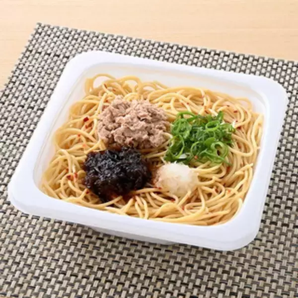 「今週新発売のコンビニパスタまとめ！『チーズの虜　焼きカルボナーラ』、『とろけるチーズとトマトのスープパスタ』など♪」の画像