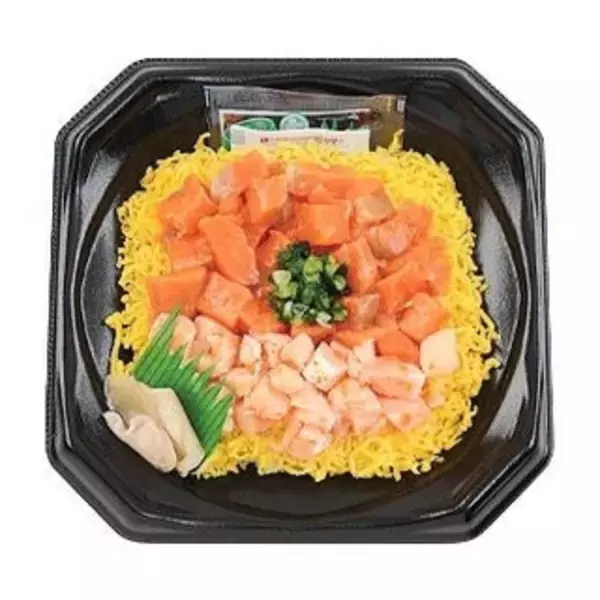 「今週新発売のボリュームのある食べものまとめ！『どかっと満足パン　ハムチーズエッグ』、『彩りサーモン丼』など♪」の画像