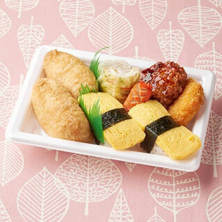 今週新発売の寿司まとめ！『手巻寿司　まぐろたたきわさび醤油巻』、『手巻寿司　すじこ巻』など♪