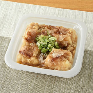 今週新発売のファミマお惣菜まとめ！『スープあふれる小籠包』、『ねぎ盛！ザーサイと蒸し鶏野菜和え』など♪