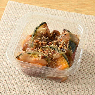 今週新発売のファミマお惣菜まとめ！『スープあふれる小籠包』、『ねぎ盛！ザーサイと蒸し鶏野菜和え』など♪