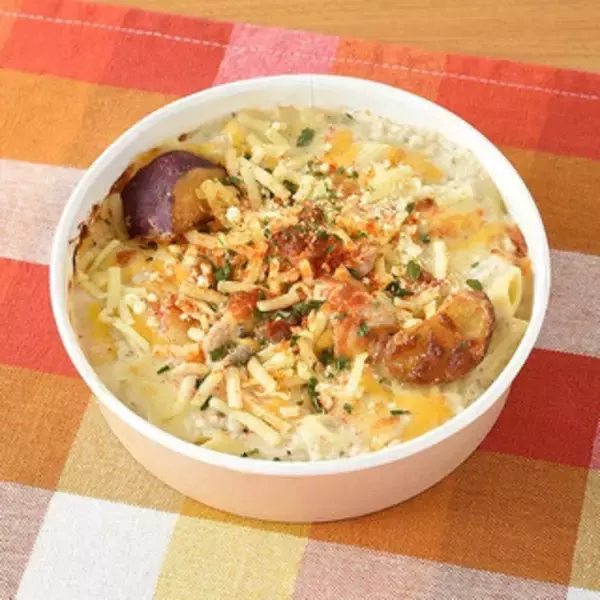 「今週新発売のファミマ麺まとめ！『濃厚チーズソースのマッケンチーズグラタン』、『チキンとさつまいもの濃厚クリームグラタン』など♪」の画像