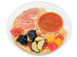 今週新発売のパスタまとめ！『冷製パスタ　夏野菜と生ハムのトマトソース』、『冷製生パスタ　海老と和風だし醤油』など♪