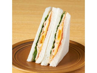 【2026年5月第1週】コンビニサンドイッチ・コンビニパンの新商品！シャキシャキレタスサンドやたんぱく質チキン系など注目まとめ