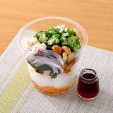 「今週新発売のファミマお惣菜まとめ！『たんぱく質６．８ｇタンスティック　ハリッサ風味』、『さわやかな柚子の香りいか柚子七味焼き』など♪」の画像10