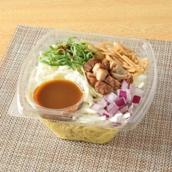 「今週新発売の麺料理まとめ！『リュウジの至高のレシピ　角煮まん』、『でかまる　じゃが入りコーン塩バター味ラーメン』など♪」の画像