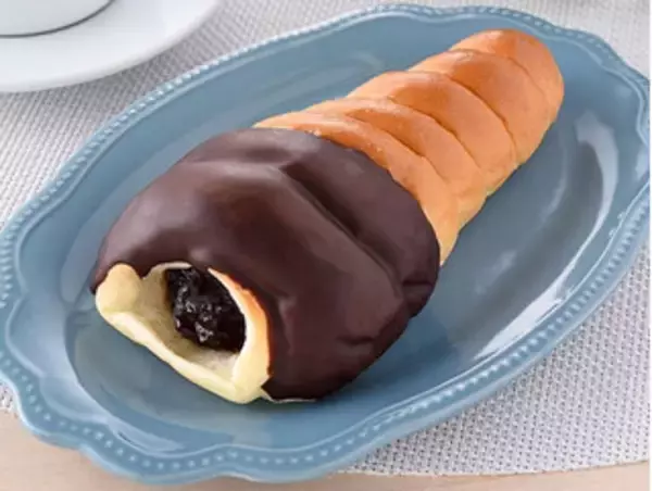 「今週新発売のファミマパンまとめ！『いちごのフルーツサンド』、『ミニパリジャンチリチキン』など♪」の画像