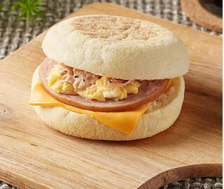 今週新発売のファミマパンまとめ！『いちごのフルーツサンド』、『ミニパリジャンチリチキン』など♪