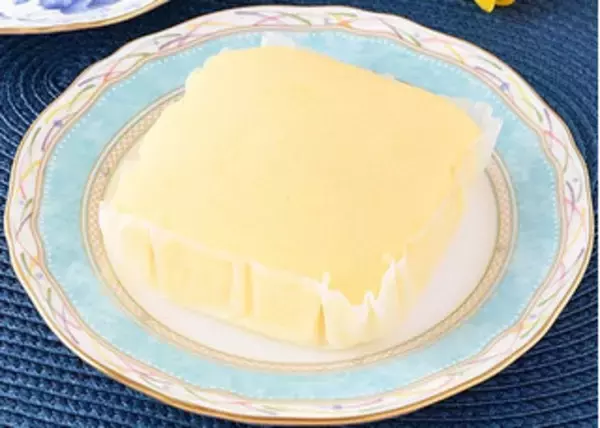 「今週新発売のファミマパンまとめ！『いちごのフルーツサンド』、『ミニパリジャンチリチキン』など♪」の画像