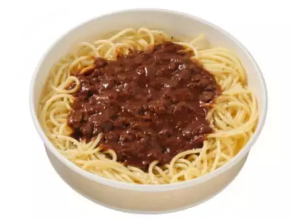 「今週新発売のセブンイレブン麺まとめ！『ヤミ闇やみつき　イカ墨パスタ』、『生パスタ　ボロネーゼ』など♪」の画像
