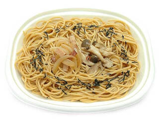 今週新発売のパスタまとめ！『もちっと食感生パスタカルボナーラ』、『醤油とだしのペペロンチーノ』など♪