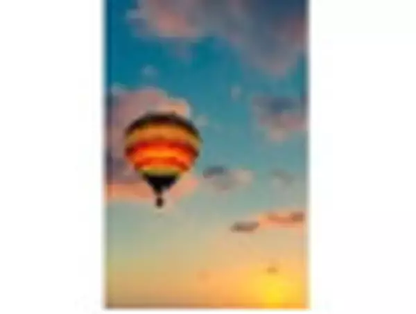 「セブンがいちごに包まれる！　チーケーがどらがいちご色！：今週のコンビニスイーツランキング」の画像