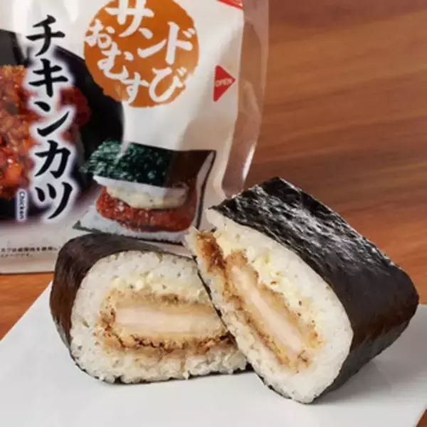 「今週新発売の濃厚な食べものまとめ！『たらこ好きに朗報です　濃厚たらこ味汁なし焼そば』、『サンドおむすび　チキンカツ』など♪」の画像