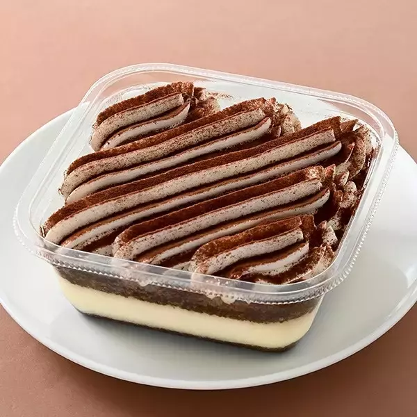 「抹茶に注目！5月のファミマスイーツのトレンド人気ランキング！」の画像