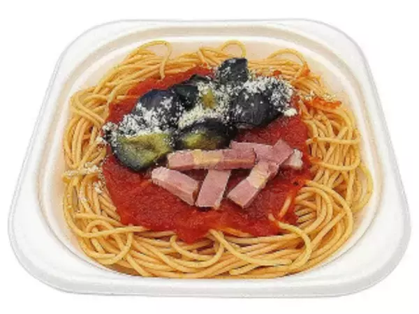 「今週新発売のコンビニパスタまとめ！『大盛グリルチキンのピリ辛トマトソースパスタ』、『唐揚げとにんにく背脂醤油パスタ』など♪」の画像