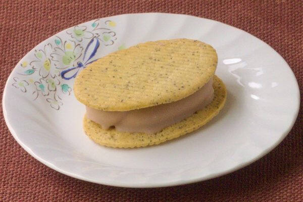 ローソン盛りすぎ！　どこまで盛るの！？　盛り盛りチーズにご満悦！：今週のコンビニスイーツランキング