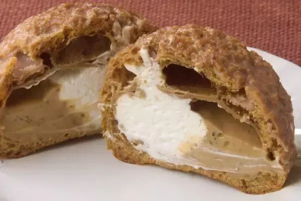 「ローソン盛りすぎ！　どこまで盛るの！？　盛り盛りチーズにご満悦！：今週のコンビニスイーツランキング」の画像