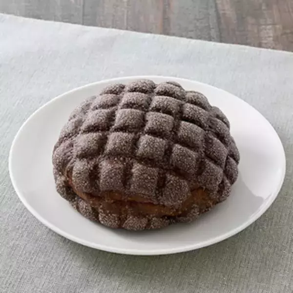 「今週新発売のココア味まとめ！『ピエール　マルコリーニ監修　ヘーゼルナッツのショコラメロンパン』、『ピエール　マルコリーニ監修　ショコラデニッシュラズベリー』など♪」の画像