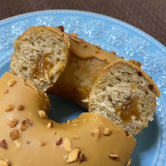 アーモンドのカリカリ食感がたまらない♪『アーモンド系ドーナツ』の「食べたい」人気ランキング