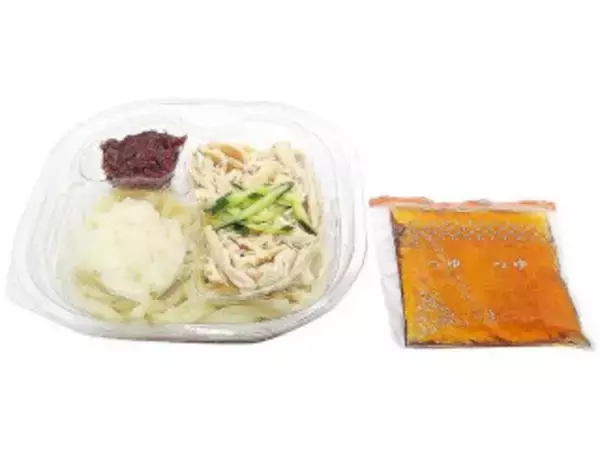 「今週新発売のうどんまとめ！『愛知県産大葉使用　冷し梅おろしうどん』、『国産野菜の冷しサラダうどん』など♪」の画像