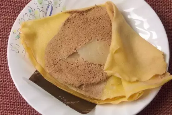 「ファミマ期待の新コラボ！　シューにクレープ大人のお味！？：今週のコンビニスイーツランキング」の画像