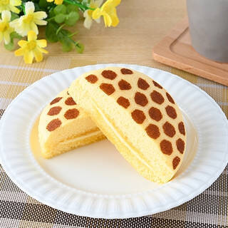 今週新発売のファミリーマートまとめ！『ファミマ・ベーカリー はちみつマーガリンサンド』、『窯出しプリンのパフェ』など♪