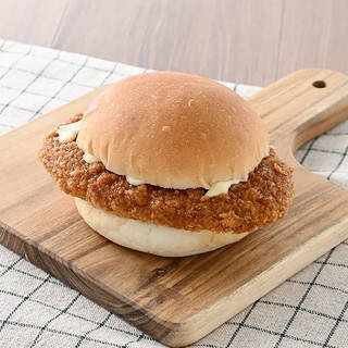 今週新発売のファミマパンまとめ！『つぶつぶいちごミルクメロンパン』、『生スコーン　ホワイトチョコ』など♪