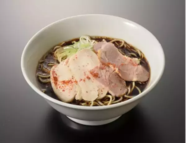「今週新発売のコンビニラーメンまとめ！『メラメラ燃える炎のウマ辛味噌ラーメン』、『大盛ラーメンサラダ　チキンタルタルソース』など♪」の画像