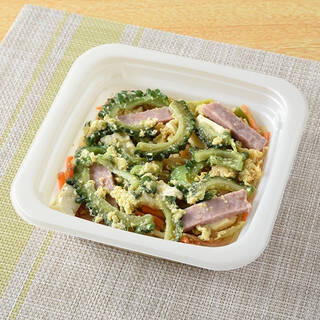 今週新発売のファミマお惣菜まとめ！『揚げ茄子とほうれん草のおひたし』、『さつまいもとかぼちゃのデリサラダメープル＆チーズソース』など♪