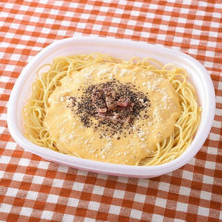 今週新発売の濃厚な食べものまとめ！『チェダーチーズソースバーガー』、『ソーセージとポテトのマヨネーズ焼き』など♪