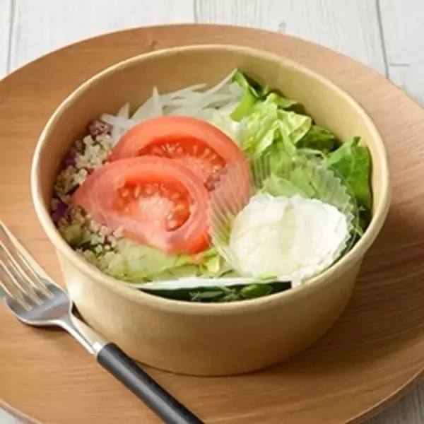 「今週新発売のトマト料理まとめ！『トマトだしうどん　オクラとカレーちくわ天』、『サプリサラダ　たんぱく質たっぷり　スパイシーチキン　トマトドレッシング』など♪」の画像