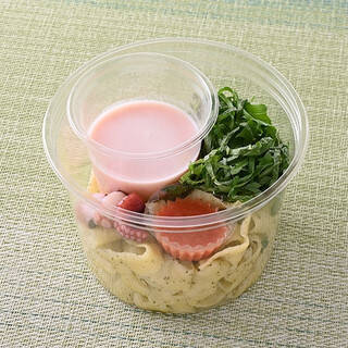 今週新発売の冷製シリーズまとめ！『オクラと長芋の春雨　つるりんサラダ』、『豚しゃぶと胡麻ぽん酢の和風おろし冷製パスタ』など♪