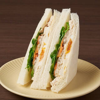 今週新発売のたまご味まとめ！『ミニロール　たまご＆ハムチーズ』、『おおきなおむすび　たまごふりかけ』など♪