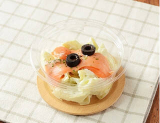 今週新発売のローソンお惣菜まとめ！『炭火焼なんこつつくね　青じそ』、『スモークサーモンとバジルチーズのペンネサラダ』など♪